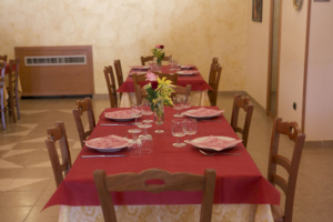 Sala ristorante all'Agriturismo Regno di Marzagaglia